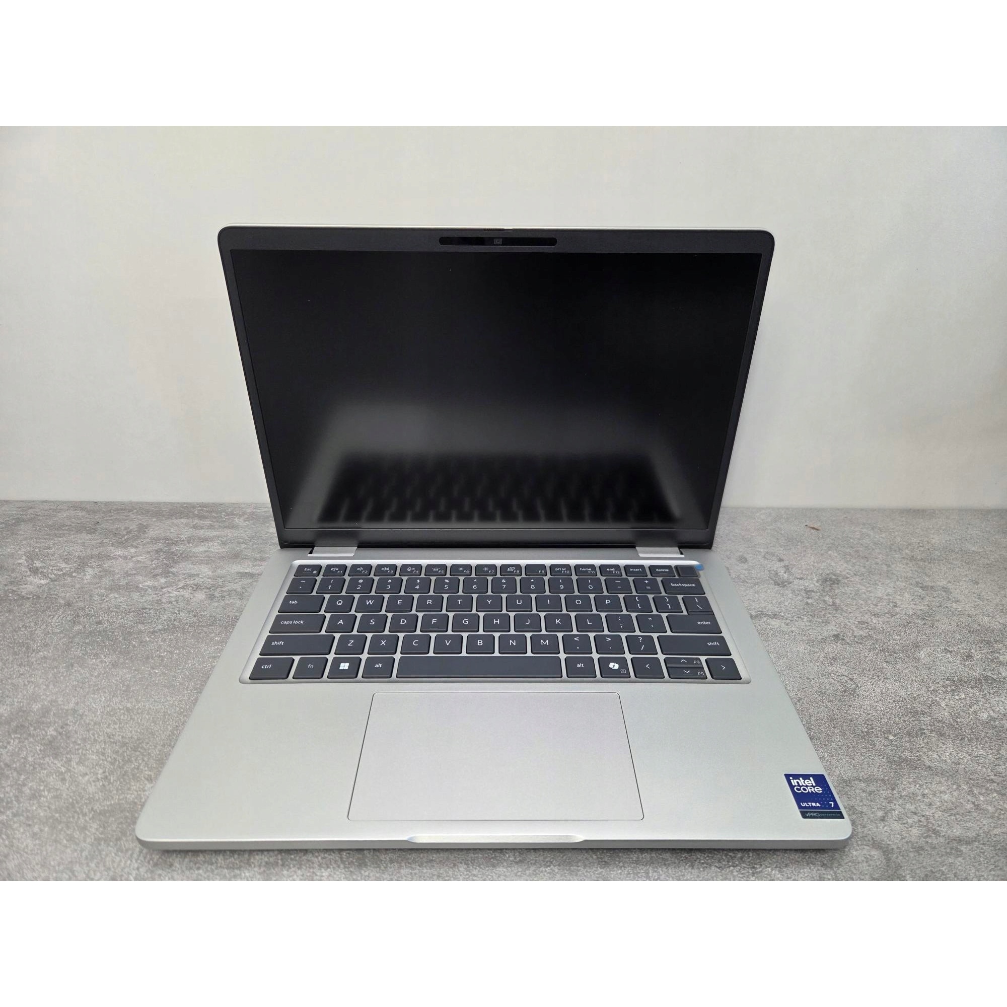 Laptop Dell Pro 13 Plus, Intel Core Ultra 7 265U, 32GB RAM, 512GB SSD, FHD+ 13,3", 1,23 kg, set complet