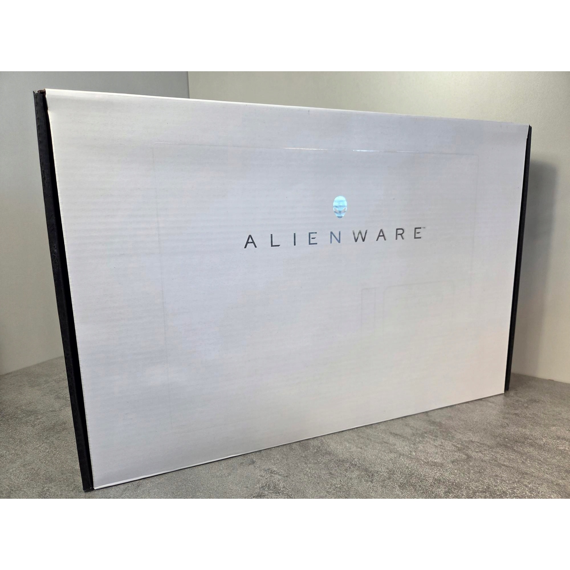 Laptop Dell Alienware m18 R2, Intel Core i9-14900HX, 32GB RAM, 1TB SSD, NVIDIA GeForce RTX 4070, QHD+ 165Hz, 18"