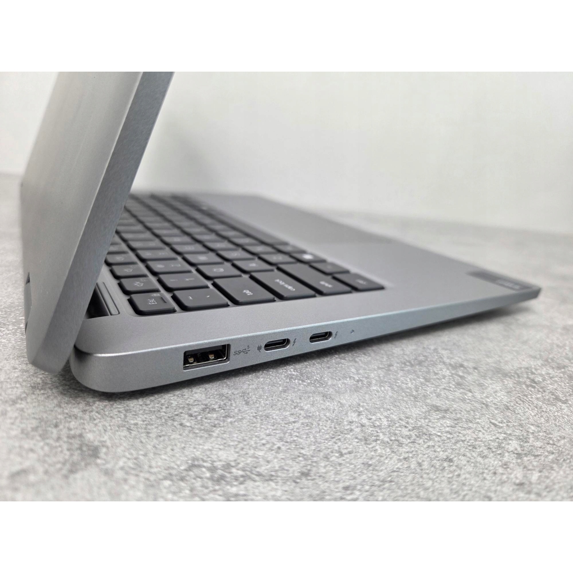 Laptop Dell Latitude 13 5350 2 in 1, Intel Core Ultra 5 135U, 32GB, 2TB SSD, FHD, 13,3"