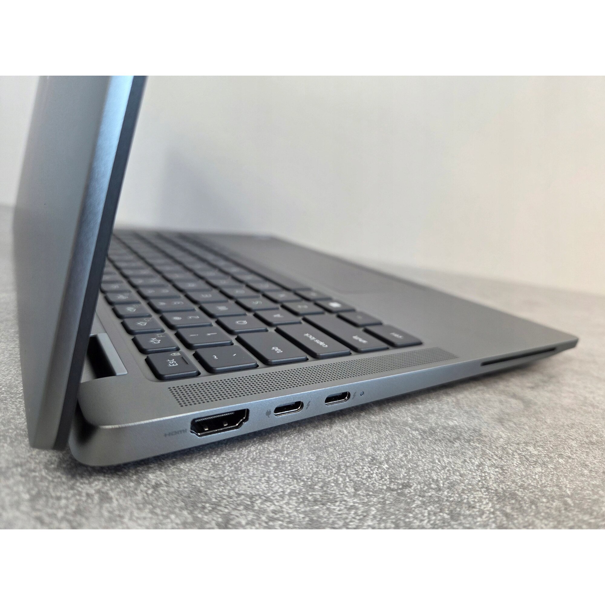 Laptop Dell Latitude 13.3 inch, i7-1365U, 16GB RAM, 1TB SSD, FHD+, argintiu, ultraportabil