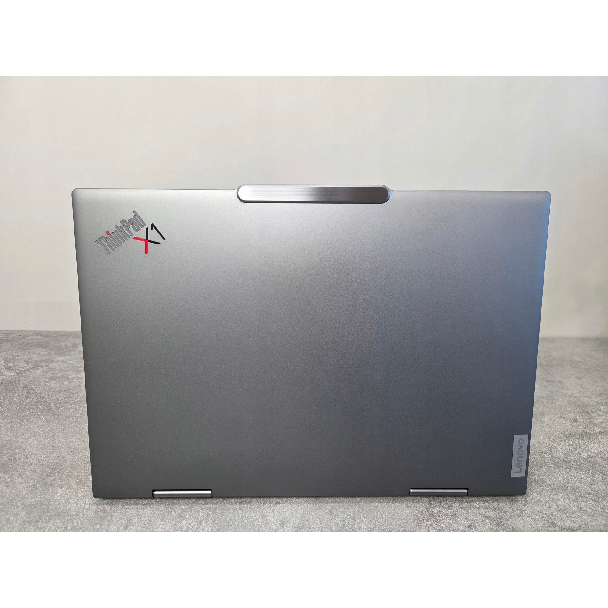 Laptop Lenovo ThinkPad X1 Gen 9, procesor Intel Core Ultra 5 135U, 16GB RAM, 512GB SSD, 14" WUXGA, touchscreen, Windows 11 Professional
