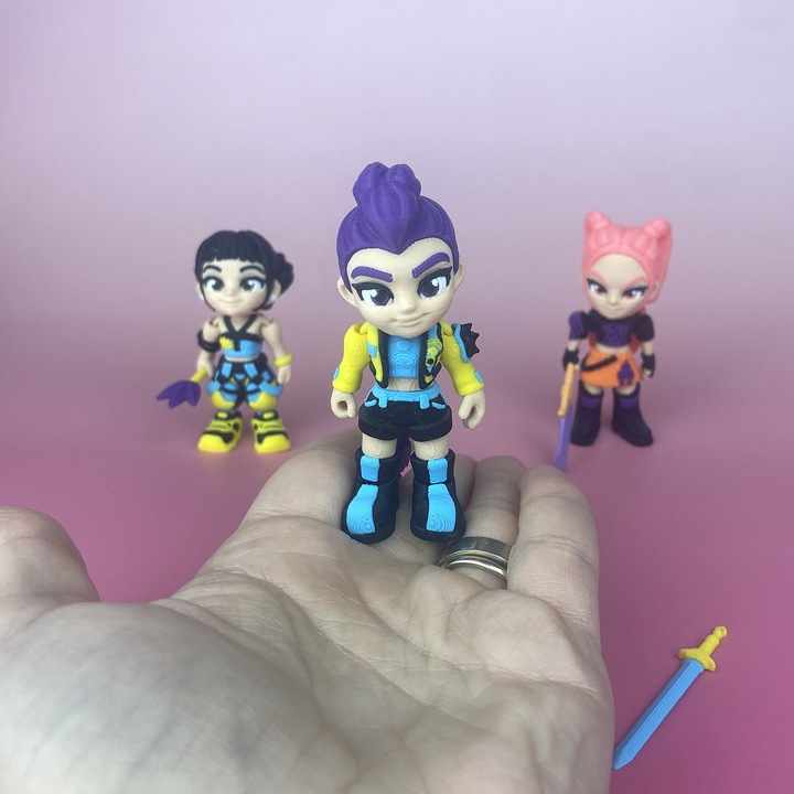 Rumi – figurina K-Pop flexibila