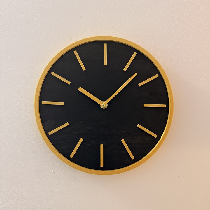 Ceas decorativ de perete, Mecanism SILENTIOS, DECORADI®, Diametru 26 cm, Cadran din LEMN NATURAL, Eco-friendly, Design Modern, Auriu, Printat 3D din PLA ECO(plastic biodegradabil)