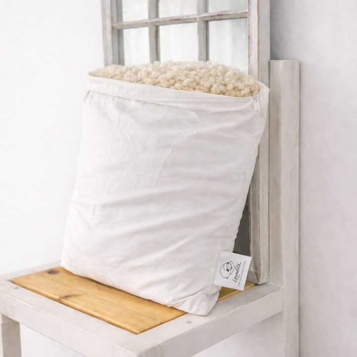 Perna Lana Merino 100% LanaWool, 40x40 cm Fermitate Medie 300 g, Exterior Bumbac OekoTex Clasa 1 cu Fermoar, Alb
