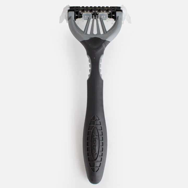 Aparat de Ras cu Lama Tripla, Comfort Xtreme, cu ulei de aloe, pentru bărbați