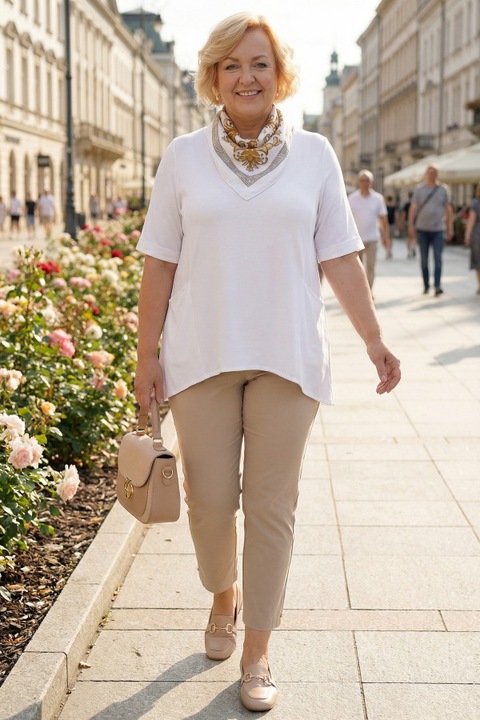 Бяла туника с джобове