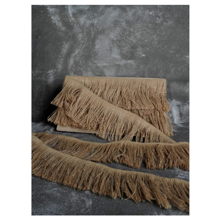 Riblon decorativ din jute cu franjuri si ciucuri din paie, 10 cm latime, 5 m, bej