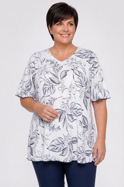 Бяла блуза с тъмносини листа