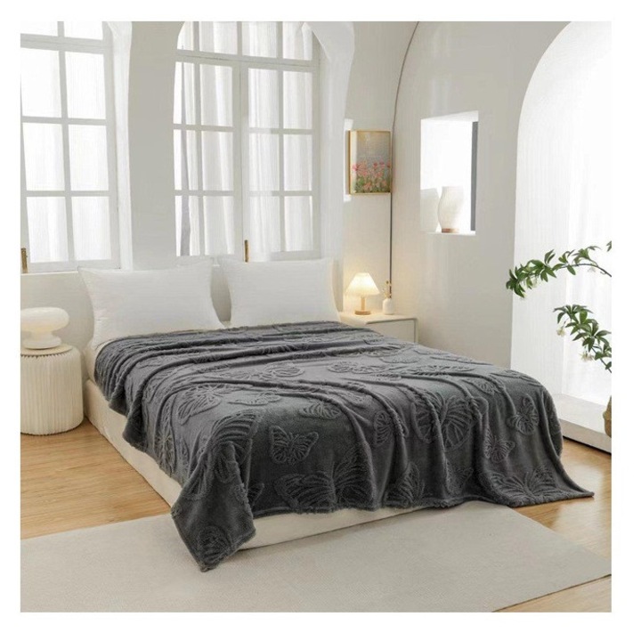 Patura Cocolino cu Fluturi – Caldura Pufoasa si Eleganta in Dormitor FL03