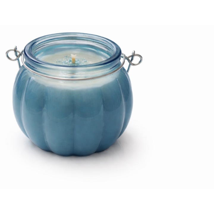 Ароматна свещ от натурален соев восък, вдъхновена от Rouge 540, с леки флорални и ванилови нотки