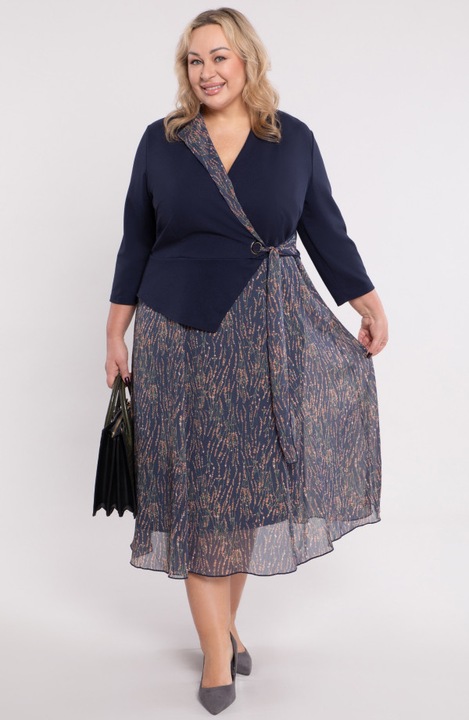 O rochie in stil jacheta cu flori portocalii