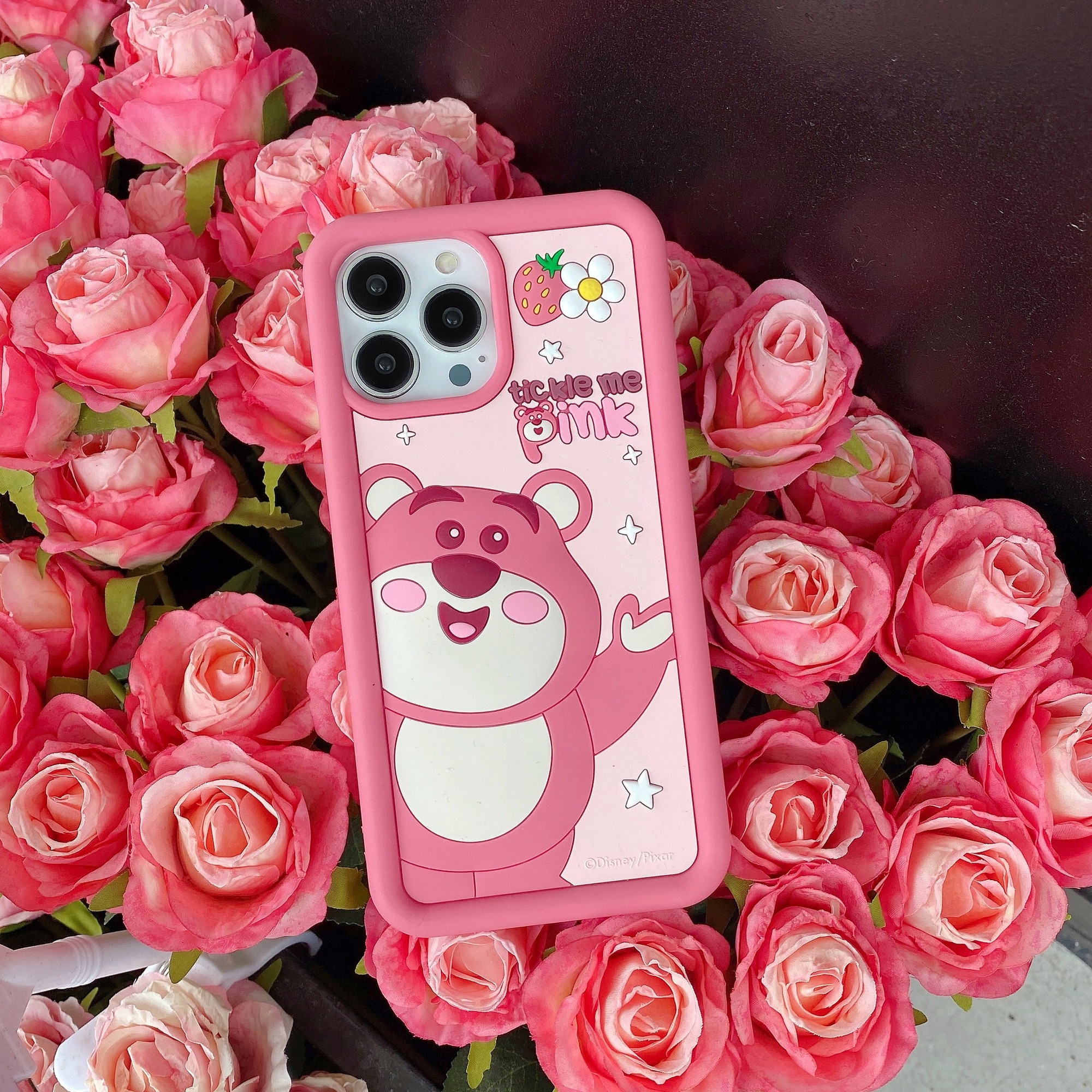 Husa silicon Lotso capsune carcasa pentru iPhone 15 Pro