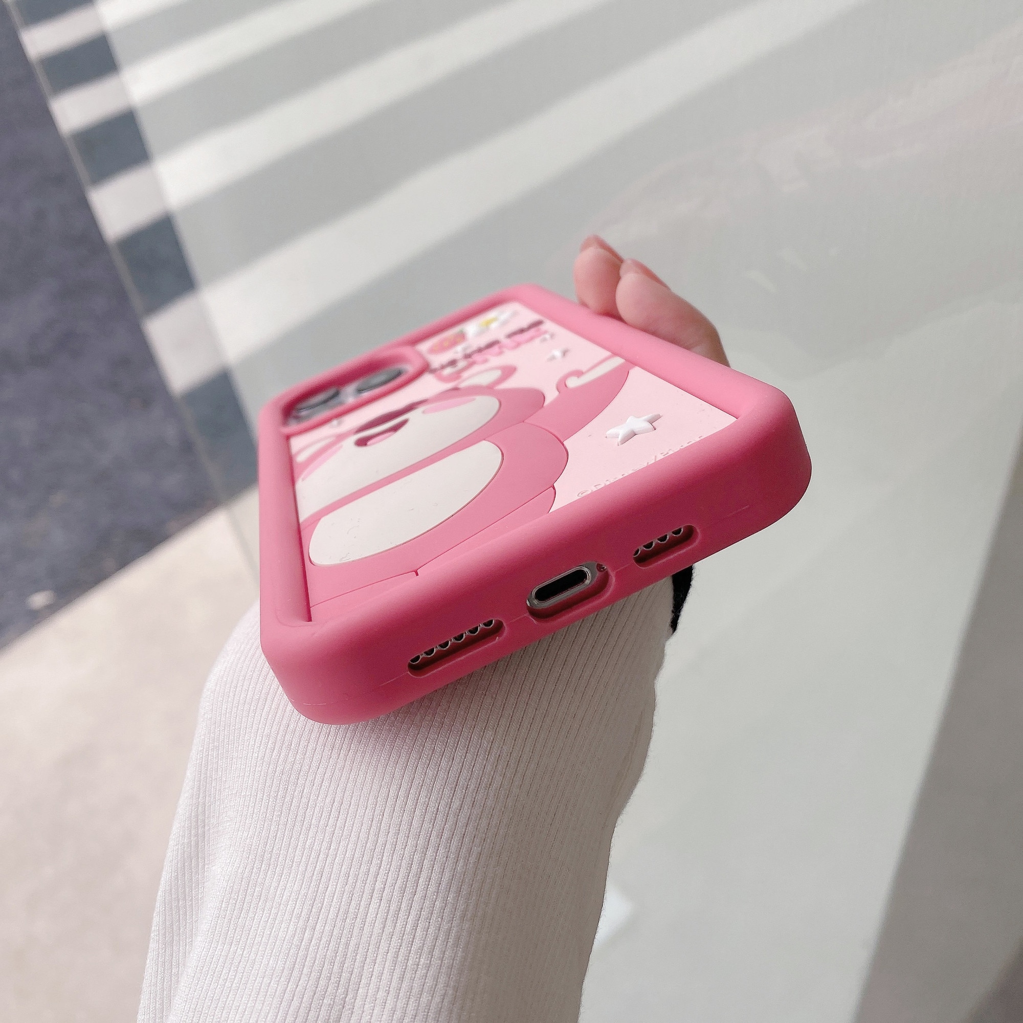 Husa silicon Lotso capsune carcasa pentru iPhone 15 Pro