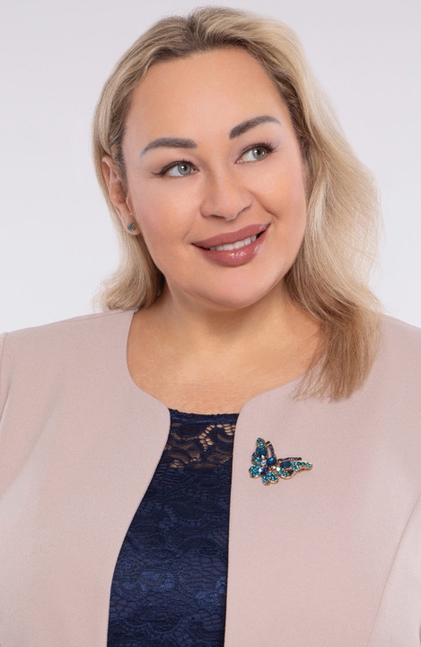 Brosa mica cu fluture de albastrele UNI