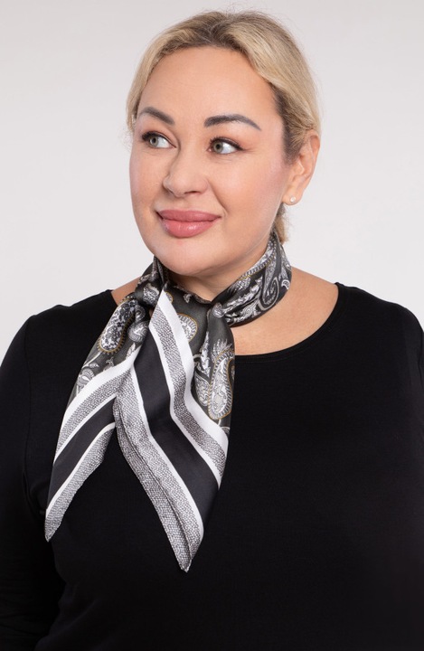 Шал с черно-бял модел UNI