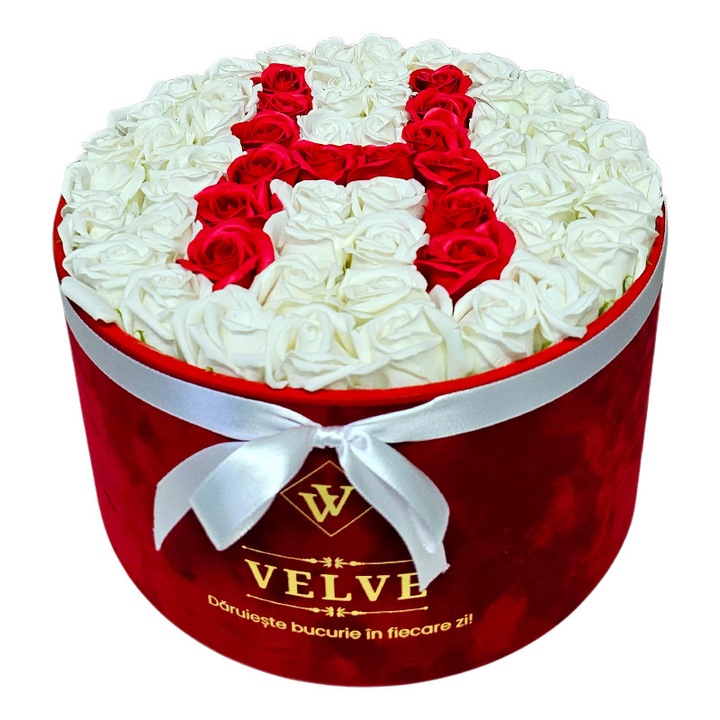 Aranjament floral litera H cu 55 trandafiri de sapun in cutie rotunda catifea rosie, Velve