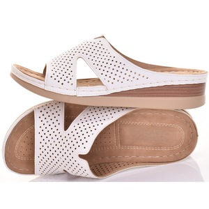 Slapi, papuci, saboti dama