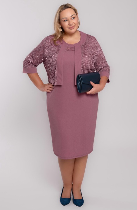 Розов комплект с декорации