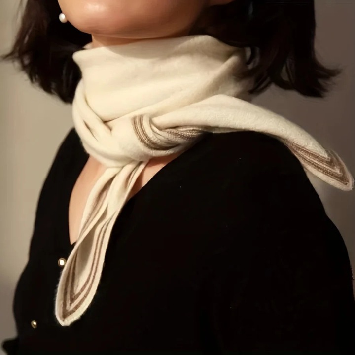 Fular din lana, alb, dimensiune aproximativa 68"x12"