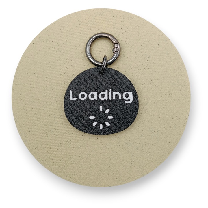 Medalion Caini Loading, Forma Organica, 41x37 mm, PLA Bioplastic, Printat 3D, Negru, Alb