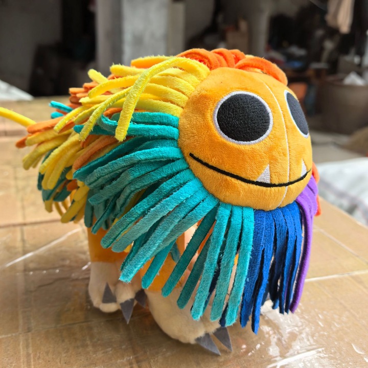 Jucarie de plus, leu mutat, set de papusi si perne