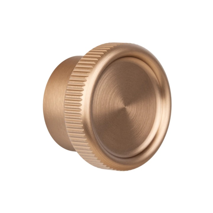 Buton pentru mobila Boto, finisaj alama cava periata, D:45 mm