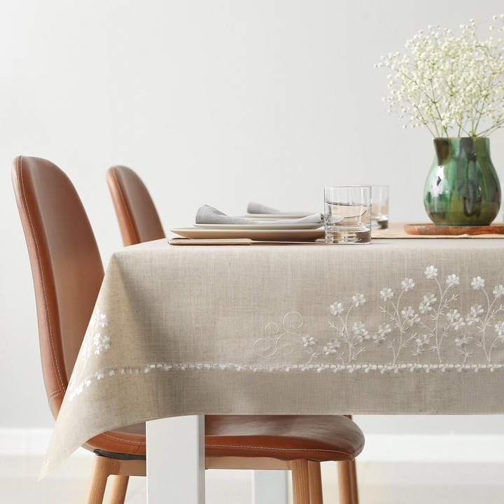Obrus decorativ set ADELINE 140x180cm, Eurofirany, cu flori brodate, bej cu alb