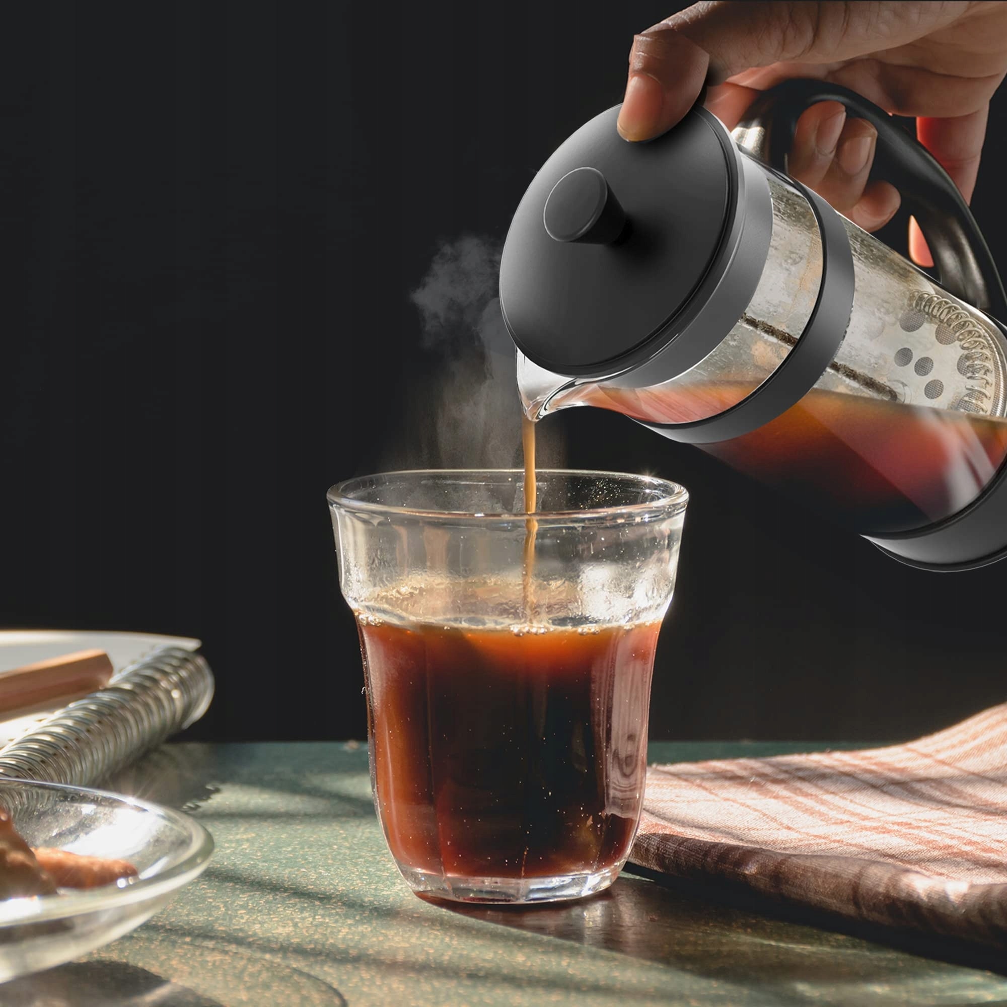Cafetiere Kichly, 1000ml, neagra, set cu lingura de masurare, din sticla borosilicata
