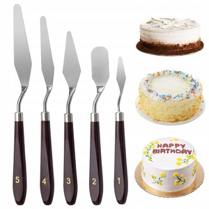 Pensule, spatule si teluri bucatarie