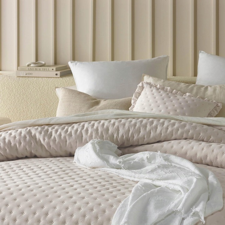 Cuvertura eleganta 200x220cm, bej, poliester, stil modern