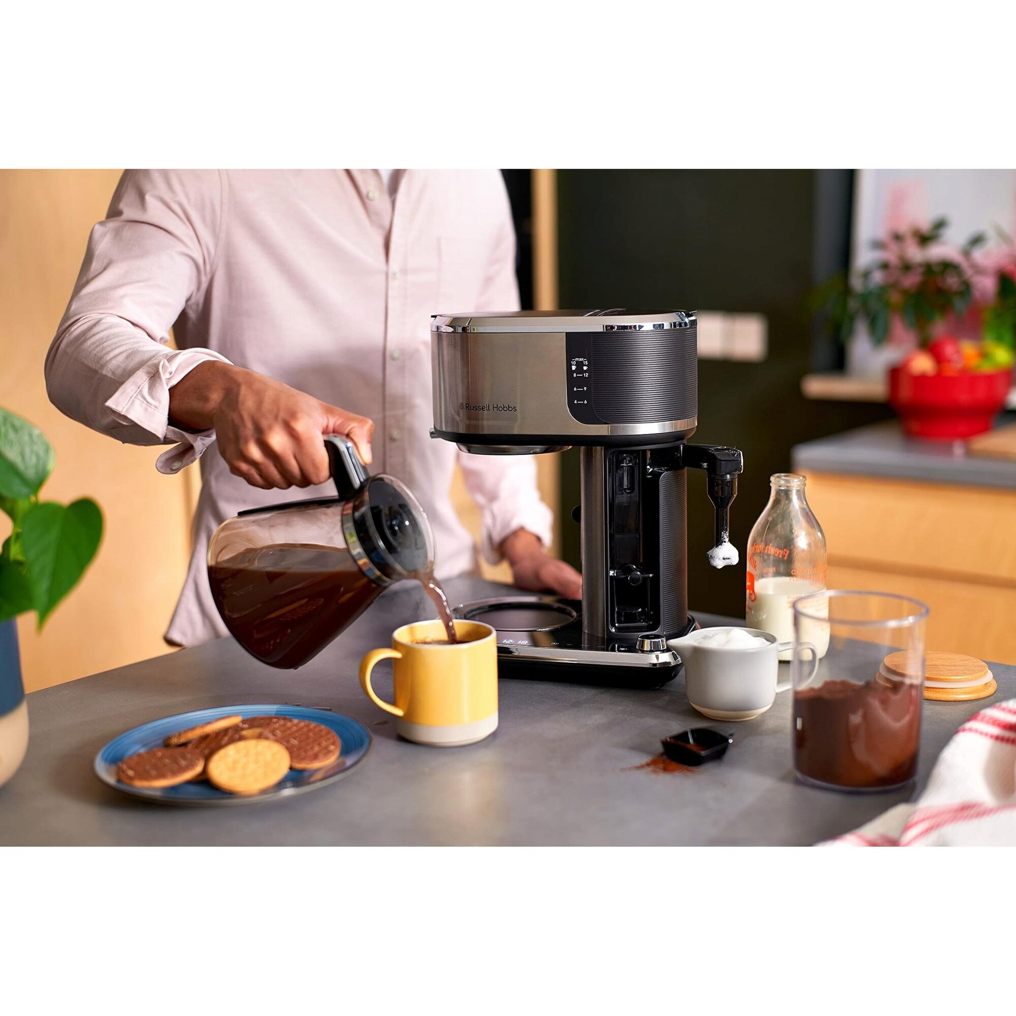 Cafetiere Russell Hobbs, Cold Brew, ecran tactil, personalizare intensitate, negru