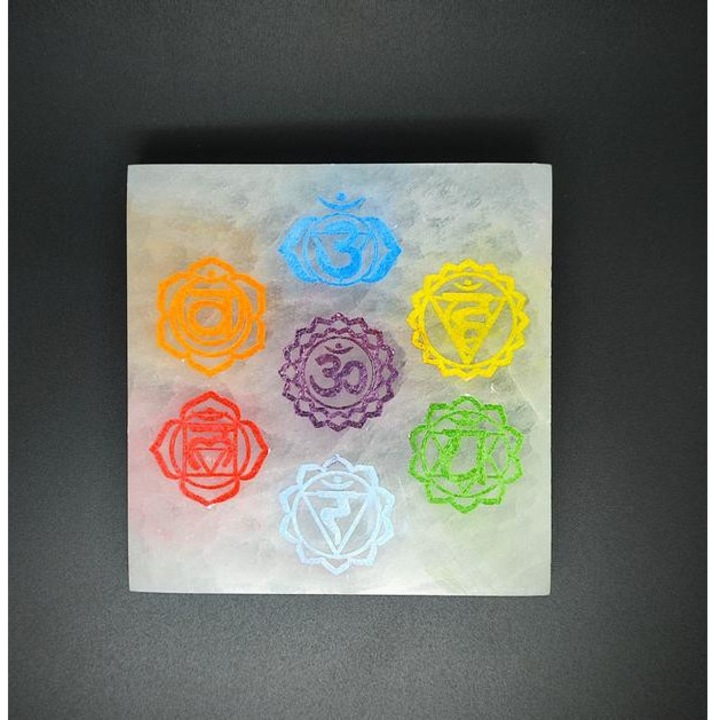 Szelenit négyzet csakra színes 9-10cm