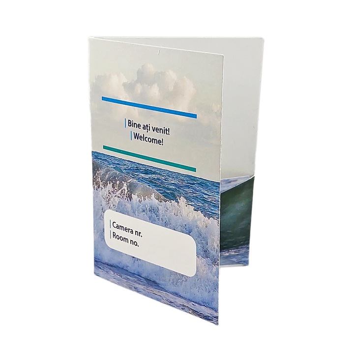 Set cu 100 minimape, suport pentru card acces camera hotel sau pensiune, din carton de 300 de grame, format inchis 6, 5 x 9, 5 cm, buzunar interior pentru card, tipar color cu peisaj marin cu mare si cer