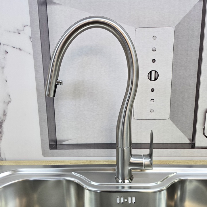 Baterie CookingAid Flores szálcsiszolt acél szálcsiszolt rozsdamentes acél felülettel és kihúzható zuhanycsővel + sugár/zuhany gombbal