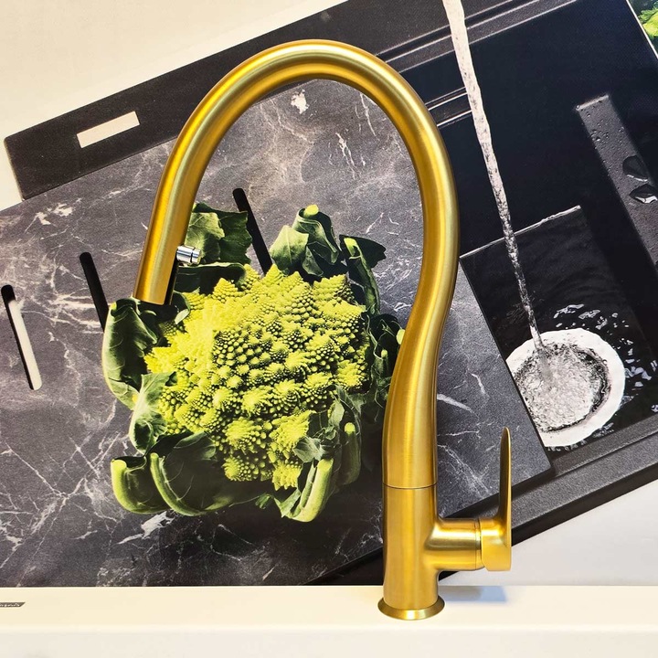 CookingAid Flores szálcsiszolt arany csaptelep szálcsiszolt arany felülettel és kihúzható zuhanytömlővel + sugár/zuhany gomb