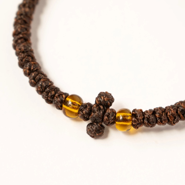 Bratara Maro Impletita – Simbol al Statorniciei, Fortei si Echilibrului