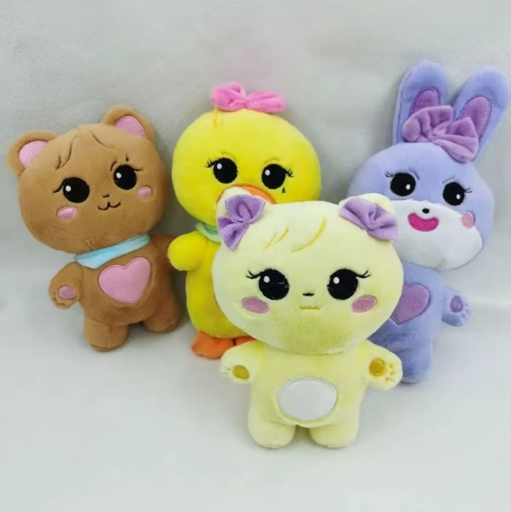 Set de 4 jucarii de plus Generic, model BORN PINK World Tour, 20cm, multicolor