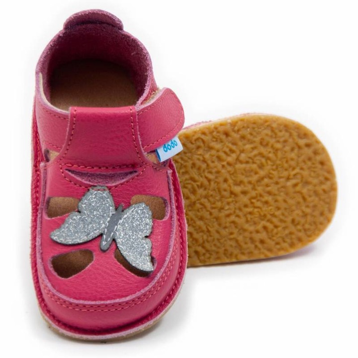 Детски боси сандали Dodo Shoes Sparkling Butterfly, жълти, от естествена кожа с гъвкава подметка за първи стъпки
