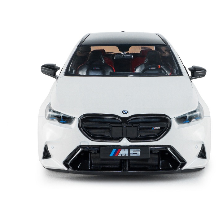 BMW M5 Touring 2025 sportautó modell, fehér 1/18, fém/műanyag