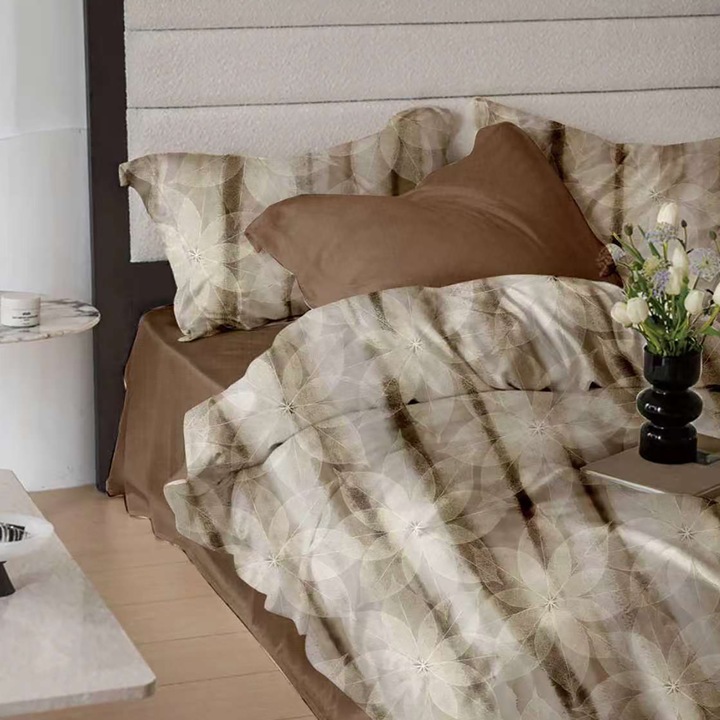 Lenjerie pat dublu Finet Bumbac 6 piese cu husa saltea 160x200 sau 180x200 cm, pilota 200x230 cm, 2 fete perna 50x70 si 70x70 cm, Maro, Ralex Pucioasa