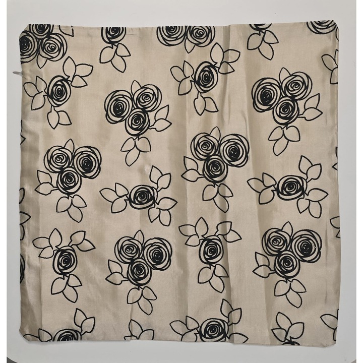 Fata de perna eleganta alba cu model floral negru in relief – 45x45 cm, material premium, inchidere cu fermoar