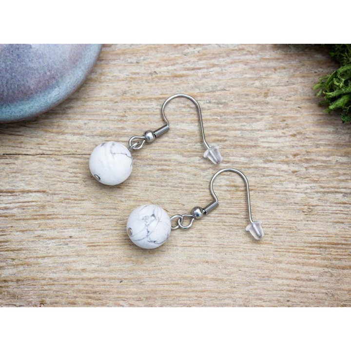 Howlit lógós fülbevaló 8mm