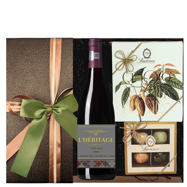 Cadou Paste Heritage Selection cu Vin Rosu L’Heritage si Ciocolata Premium Laurence, Cos Cadou Elegant