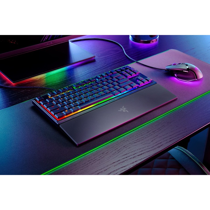 Tastatura Gaming Razer Ornata V3 Tenkeyless USB QWERTZ, neagra, fara bloc numeric, iluminare RGB