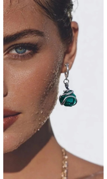 Cercei "Emerald Enigma", verde smarald, argintii, design sculptural, set 1 pereche