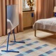 Univerzális TV állvány, Pedestal, Viva, 32"-70" (81-177 cm) képátlóhoz, maximális teherbírás 50 kg, csúszásmentes lábak, könnyen összeszerelhető, szatén rozsdamentes acél, skandináv design, kék