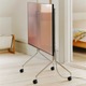 TV állvány kerekekkel, univerzális Pedestal, Moon Rollin' Regular, 40"-60" (101-152 cm) képátlóhoz, maximális terhelhetőség 50 kg, forgatható és csúszásmentes kerekek, könnyen összeszerelhető, szatén rozsdamentes acél, skandináv design, króm