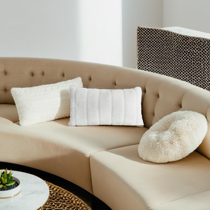 Set 2 fete perna decorative INCHGRASS, 30 x 50 cm, textura pufoasa, fermoar ascuns, blana artificiala, culoare Alb