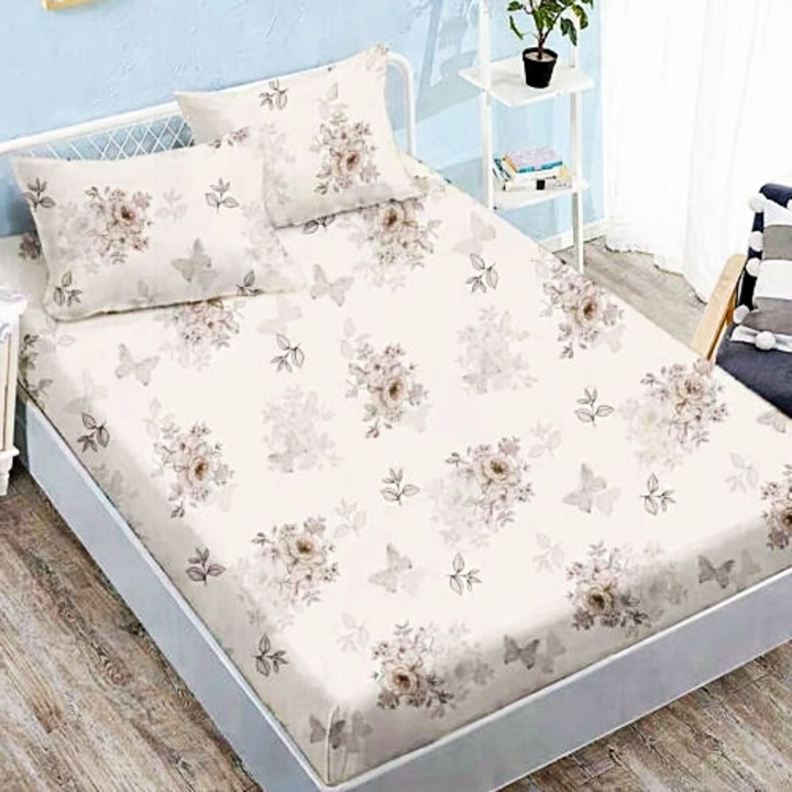 Cearceaf pat 160x200 cu elastic din finet, set cu 2 fete de perna, crem cu model floral si fluturi, Pucioasa