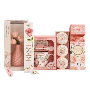 Pachete si cosuri cadou